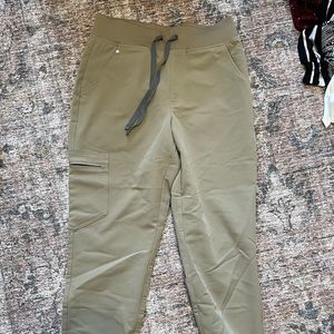 Figs High Waisted Zamora Joggers in Khaki/Tan Small Petite